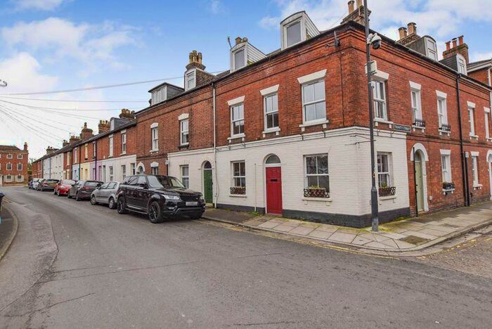4 Bedroom Town House To Rent In Love Lane, Salisbury, SP1