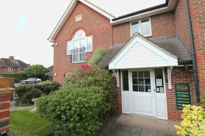2 Bedroom Apartment To Rent In Marsh Place, Pangbourne, RG8