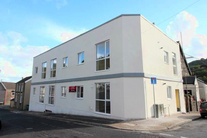 2 Bedroom Apartment To Rent In Jenkins Street Hopkinstown, Pontypridd, CF37