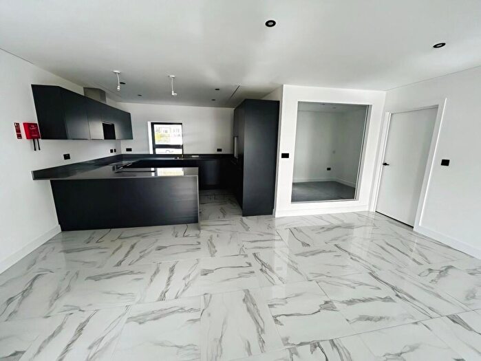 3 Bedroom Penthouse To Rent In Sandgate Esplanade, Sandgate, Folkestone, CT20