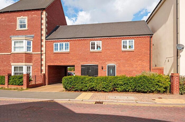 2 Bedroom Coach House For Sale In Saxon Way, Great Denham, Bedford, MK40