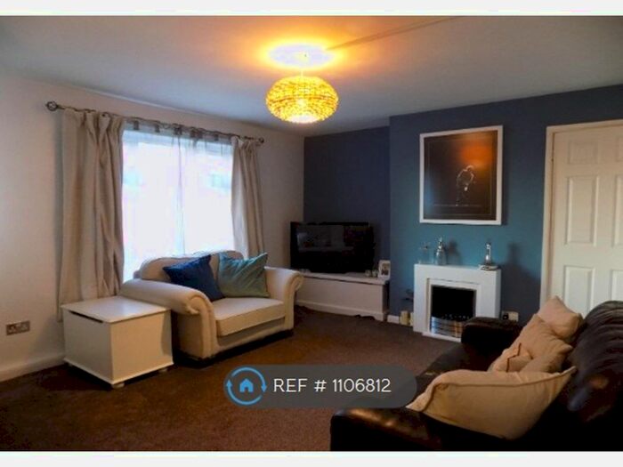 2 Bedroom Flat To Rent In Sandiford Crescent, Newport, TF10