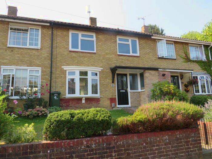 3 Bedroom House To Rent In Baker Close, Crawley, RH10