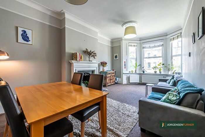 3 Bedroom Flat To Rent In Fernhead Road, Queens Park, London, W9