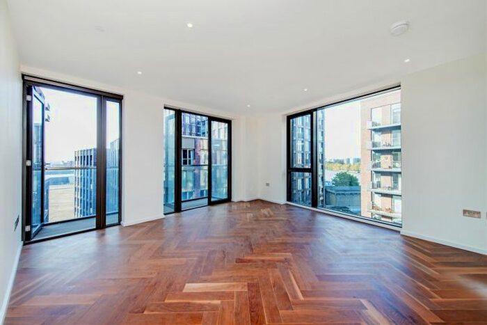 2 Bedroom Flat To Rent In Ambassador Building, Embassy Gardens, New Union Square, Nine Elms, London, SW11