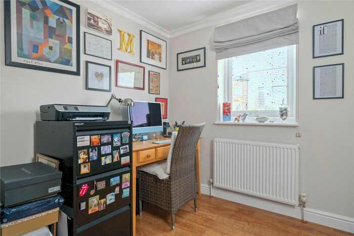 3 Bedroom End Of Terrace House For Sale In Buckingham Mews, London, N1