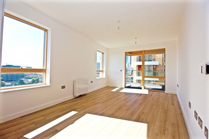 2 Bedroom Flat To Rent In Sherrington Court, Rothbone Street, Canning Town, E16