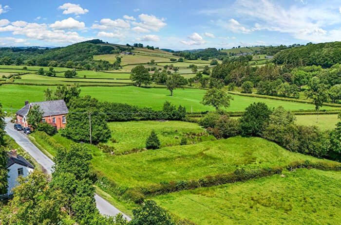 3 Bedroom Detached House For Sale In Oakley Park, Llanidloes, Powys, SY18
