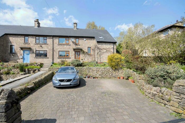 3 Bedroom Semi-Detached House For Sale In Eyam Woodlands, Grindleford, Hope Valley, S32