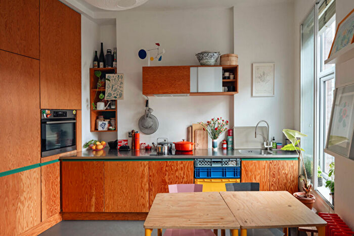 1 Bedroom Flat For Sale In Mare Street Iv, London, E8
