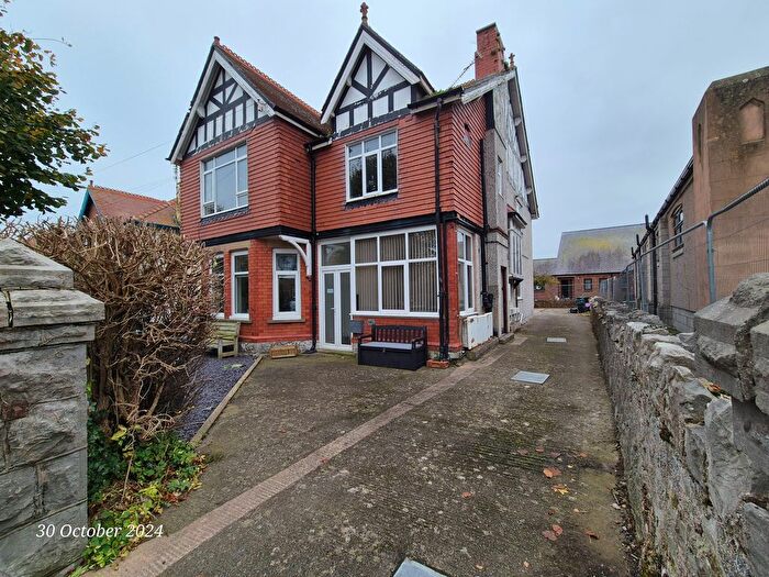 2 Bedroom Flat To Rent In Rhos Road, Rhos On Sea, LL29