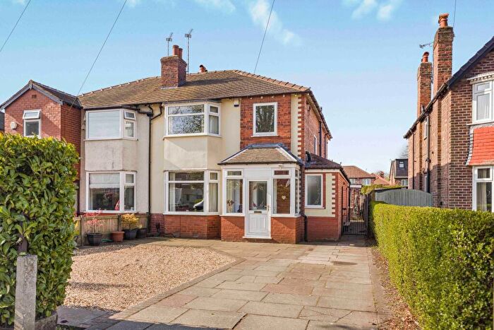 3 Bedroom Semi-Detached House For Sale In Stanley Mount, Sale, M33