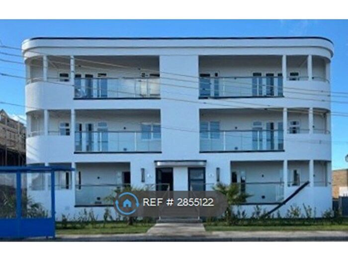 2 Bedroom Flat To Rent In Greatstone, New Romney, TN28