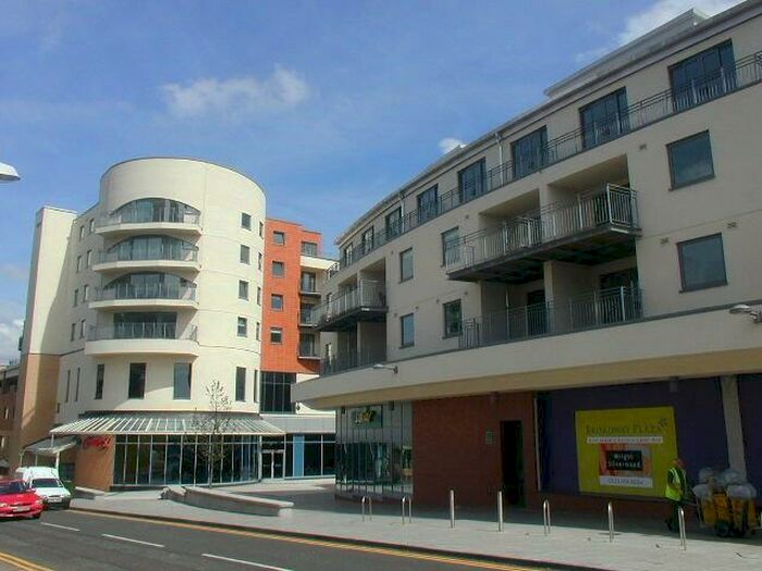 2 Bedroom Apartment To Rent In Broadway Plaza, B16