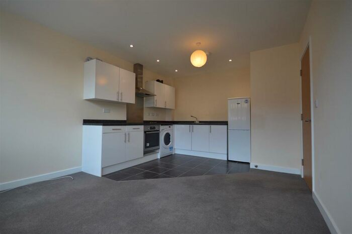 2 Bedroom Flat To Rent In Burleys Way, Leicester, LE1