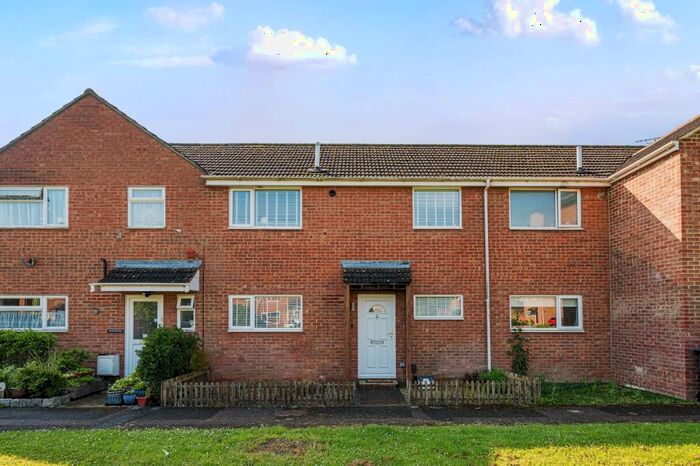 2 Bedroom Terraced House To Rent In Queens Road, Carterton, OX18