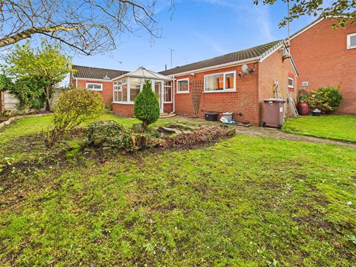 2 Bedroom Semi-Detached Bungalow For Sale In Grant Close, St. Helens, WA10