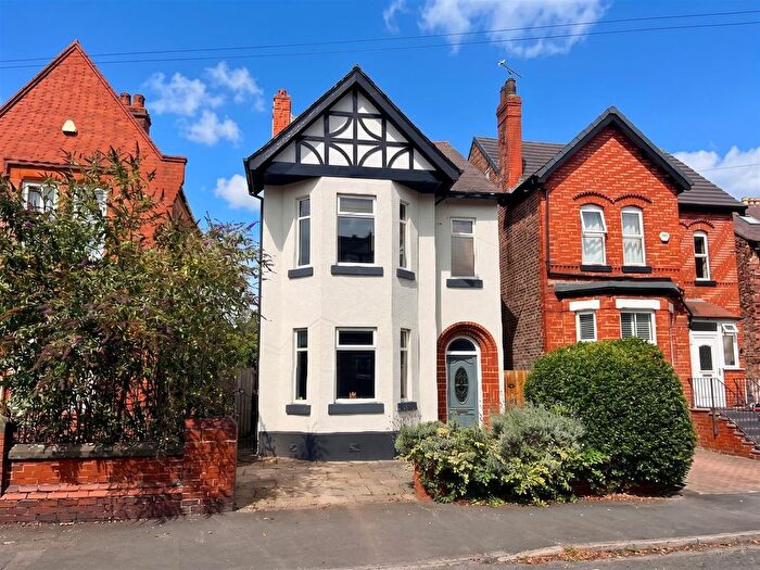 5 Bedroom Detached House For Sale In Hawarden Road, Altrincham, WA14