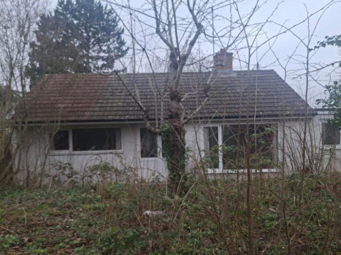 2 Bedroom Detached Bungalow For Sale In High Field, Whitchurch, Ross-on-Wye, Herefordshire, HR9