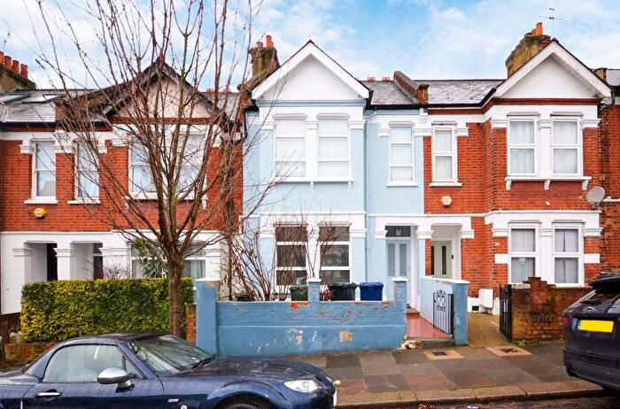 4 Bedroom Terraced House To Rent In Berrymead Gardens, London, W3