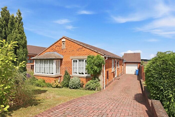 3 Bedroom Detached Bungalow For Sale In Halesworth Close, Chesterfield, S40