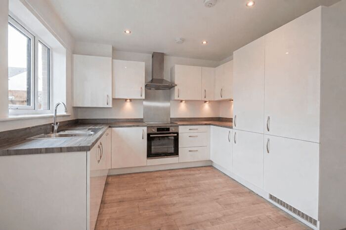 3 Bedroom End Terrace House To Rent In Fairlands Avenue, Sutton, SM1