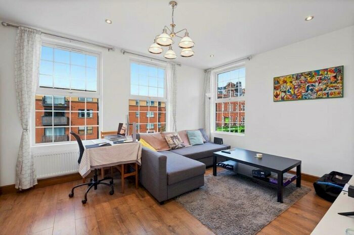 2 Bedroom Apartment To Rent In Tottenham Lane, London, N8