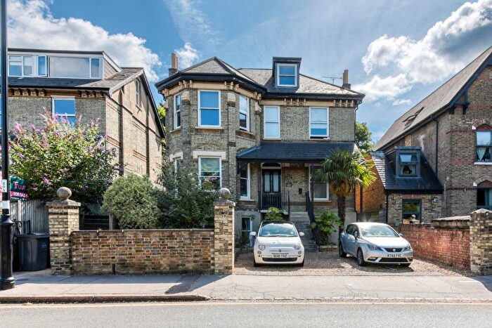 2 Bedroom Flat For Sale In Chatsworth Road, Croydon, CR0