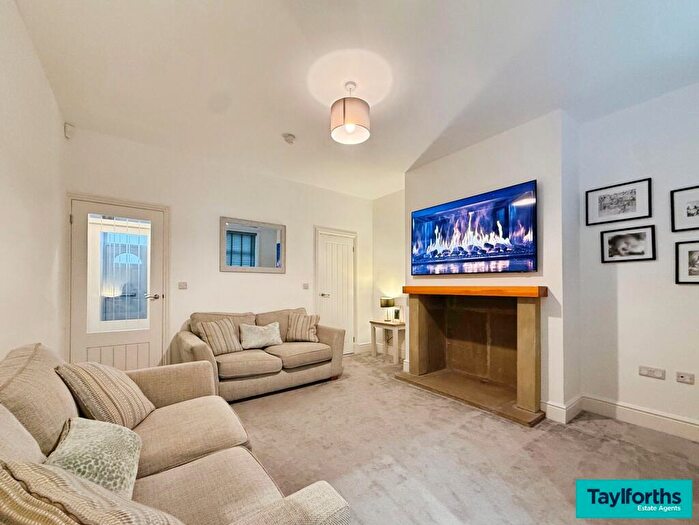 3 Bedroom Terraced House For Sale In Harrison Street, Barnoldswick, BB18