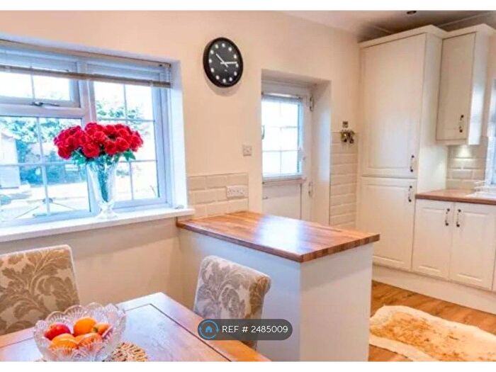 3 Bedroom Bungalow To Rent In Baulk Lane, Harworth, Doncaster, DN11