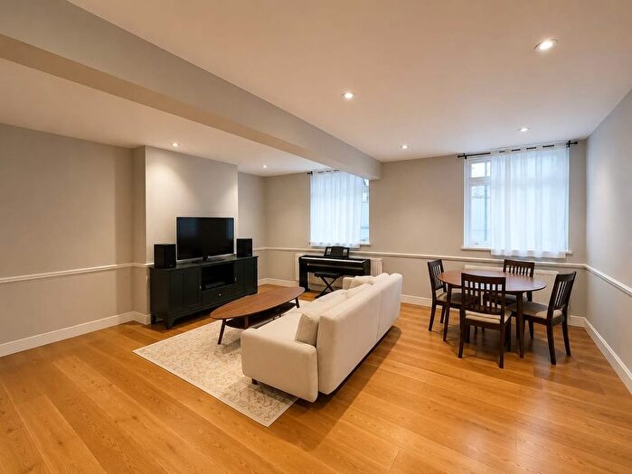 1 Bedroom Flat To Rent In Avenue Mansions, Blackheath Grove, London, SE3