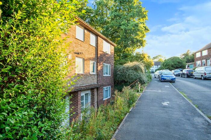 2 Bedroom Flat To Rent In Roseholme, Maidstone, Kent, ME16