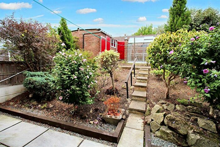 3 Bedroom Terraced House For Sale In Nether Priors, Basildon, SS14