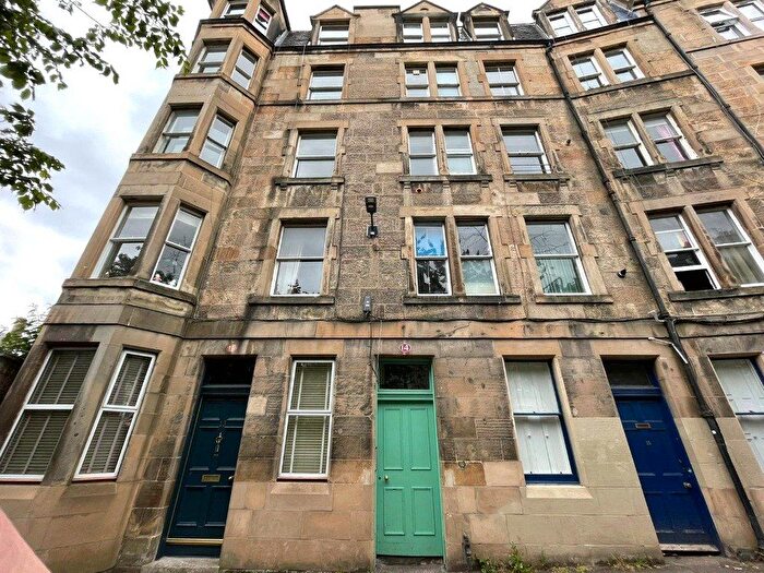 3 Bedroom Flat To Rent In Roseneath Place, Edinburgh, Midlothian, EH9