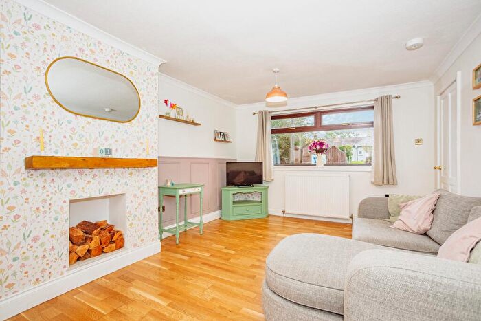 3 Bedroom End Of Terrace House For Sale In Firmuir Avenue, Thornhill, DG3
