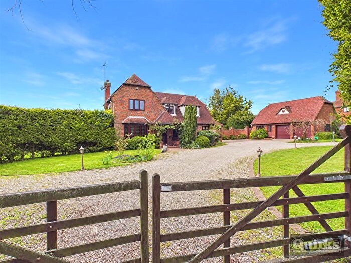 4 Bedroom Detached House For Sale In Castledon Road, Wickford, SS12