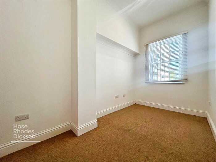 2 Bedroom Apartment To Rent In Princess Beatrice Court, Denmark Road, PO31