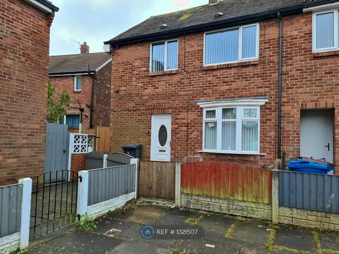 3 Bedroom End Of Terrace House To Rent In Kitt Green Road, Wigan WN5