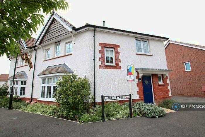 4 Bedroom Semi-Detached House To Rent In Leader Street, Bristol, BS16