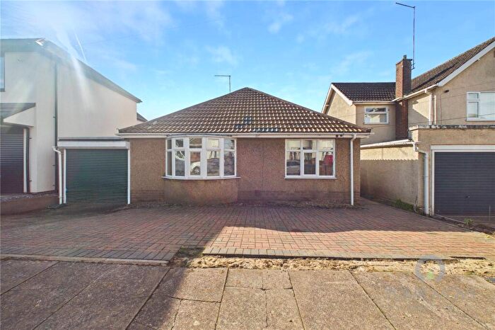 3 Bedroom Bungalow To Rent In Barons Way, Kingsthorpe, Northampton, NN2