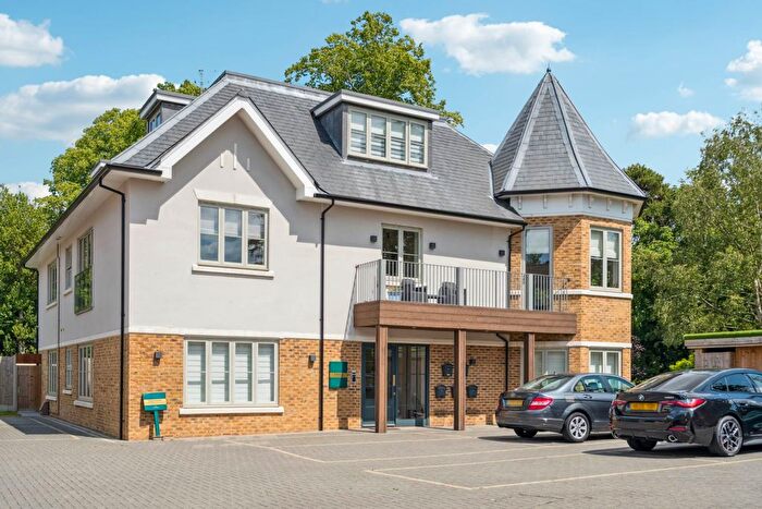 2 Bedroom Penthouse For Sale In Elizabeth Grove, Heathbourne Road, Bushey, WD23
