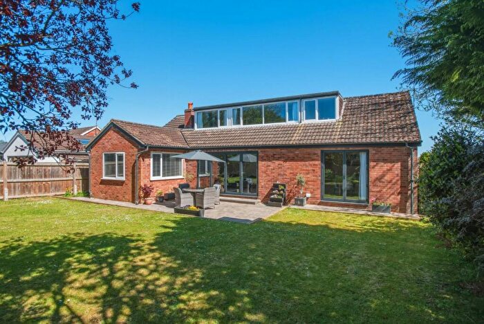4 Bedroom Bungalow For Sale In Swanfold, Wilmcote, Stratford-upon-Avon, CV37