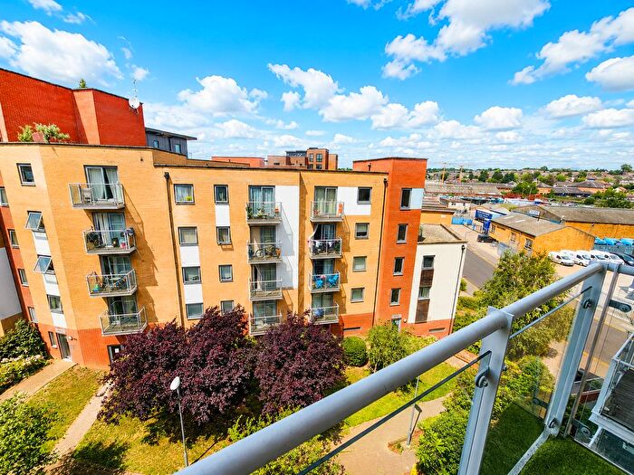 2 Bedroom Flat For Sale In Ship Wharf, Colchester, CO2