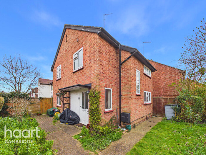 3 Bedroom Detached House For Sale In Whitehill Road, Cambridge, CB5