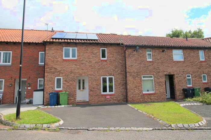 3 Bedroom Terraced House To Rent In Campsie Close, Lambton, Washington, Tyne And Wear, NE38