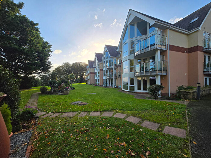 2 Bedroom Flat To Rent In Dawlish Apartment, EX7