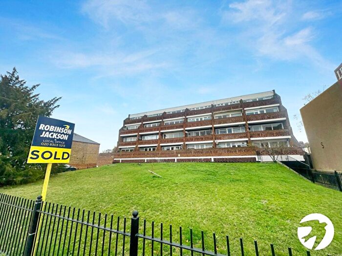 1 Bedroom Flat To Rent In Sharnbrooke Close, Welling, Kent, DA16