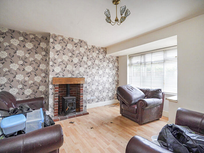 3 Bedroom Semi-Detached House For Sale In Church Lane, New Cumnock, Leicestershire, LE67