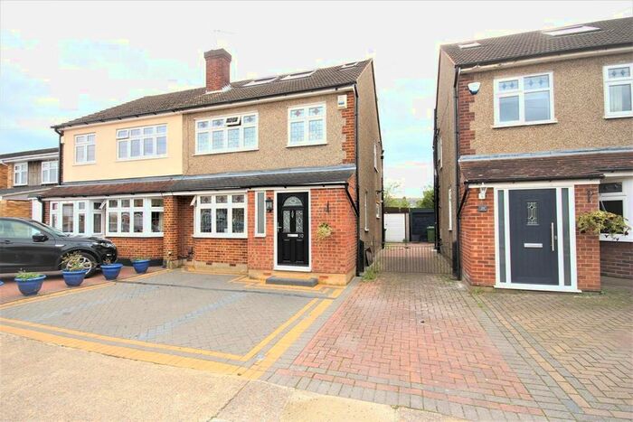 4 Bedroom Semi-Detached House To Rent In Epping Close, Romford RM7
