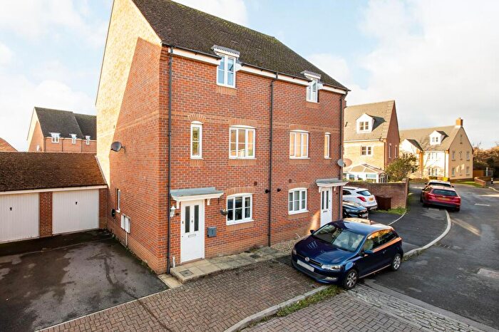 3 Bedroom Semi Detached House For Sale In Robinson Road, Boars Hill, OX1